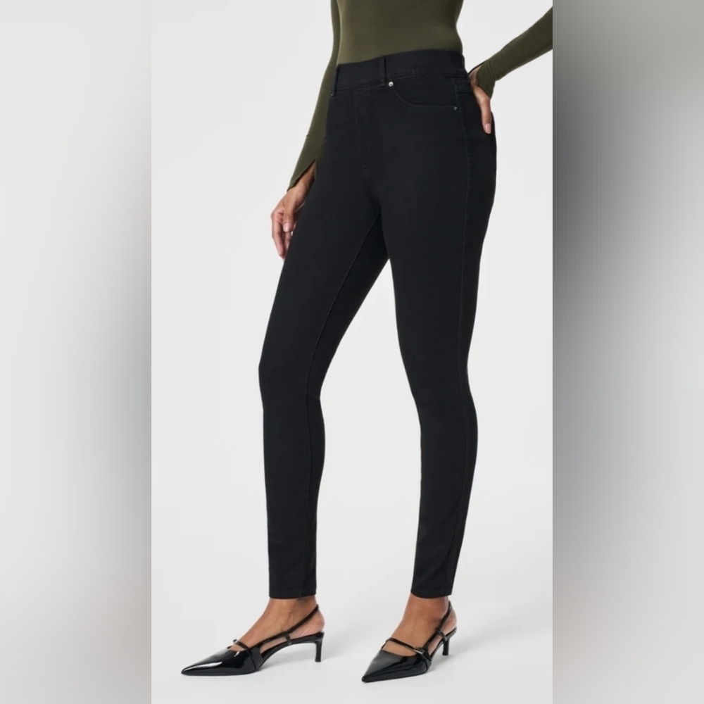Spanx Shape Everywear Black Ankle Skinny Jeans